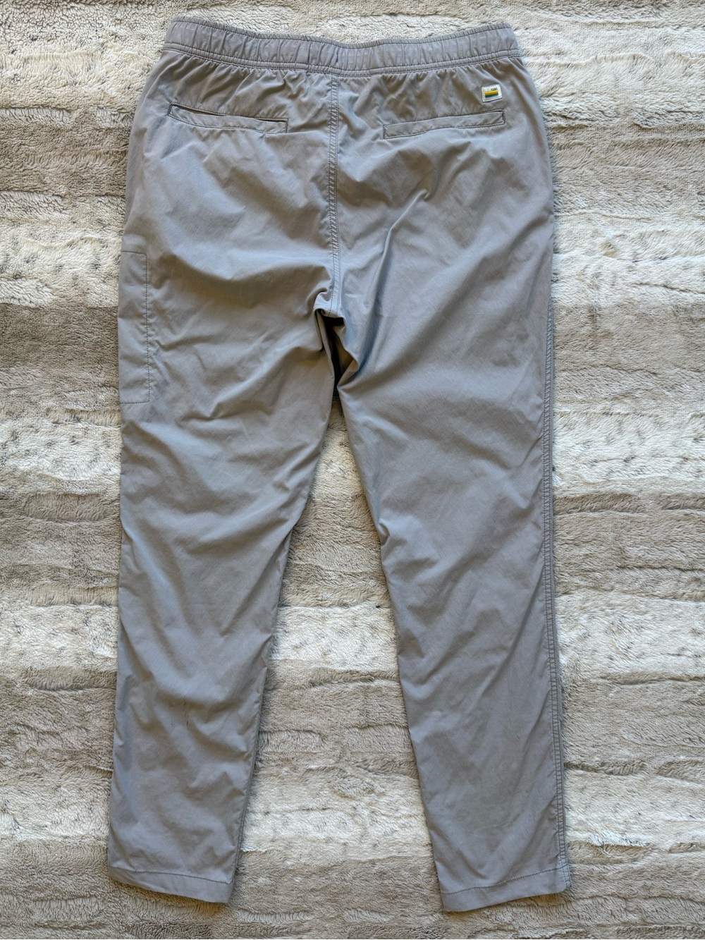 Vuori Men’s Technical Climber Pant in Fog Size M - Picture 2 of 11